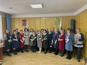 С наступающим Международным женским днем!