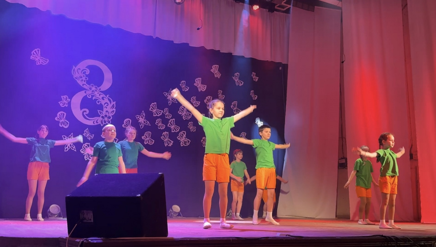 Праздничный концерт "Песни на все времена"