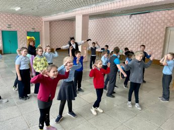 Игровая программа "Время чудес"